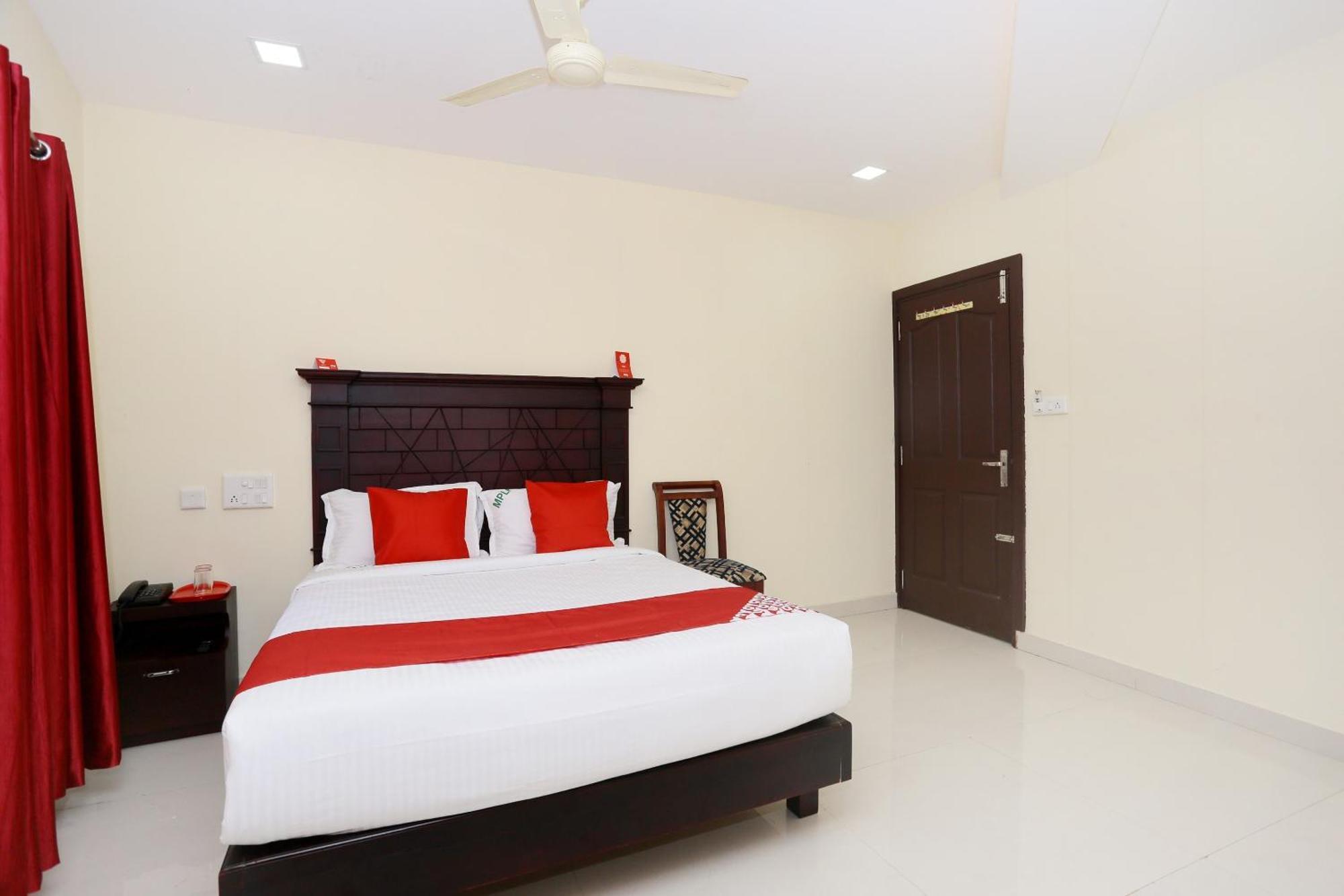 Hotel O Malabar Plaza Коччи Экстерьер фото