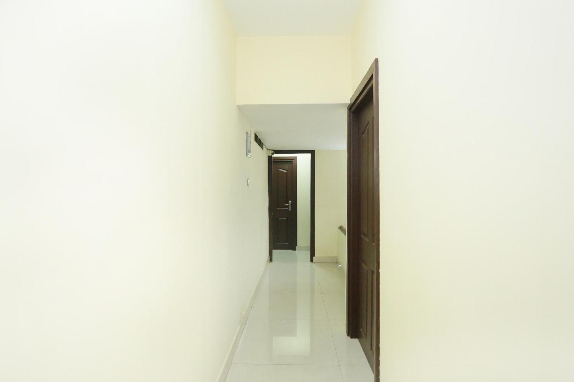 Hotel O Malabar Plaza Коччи Экстерьер фото